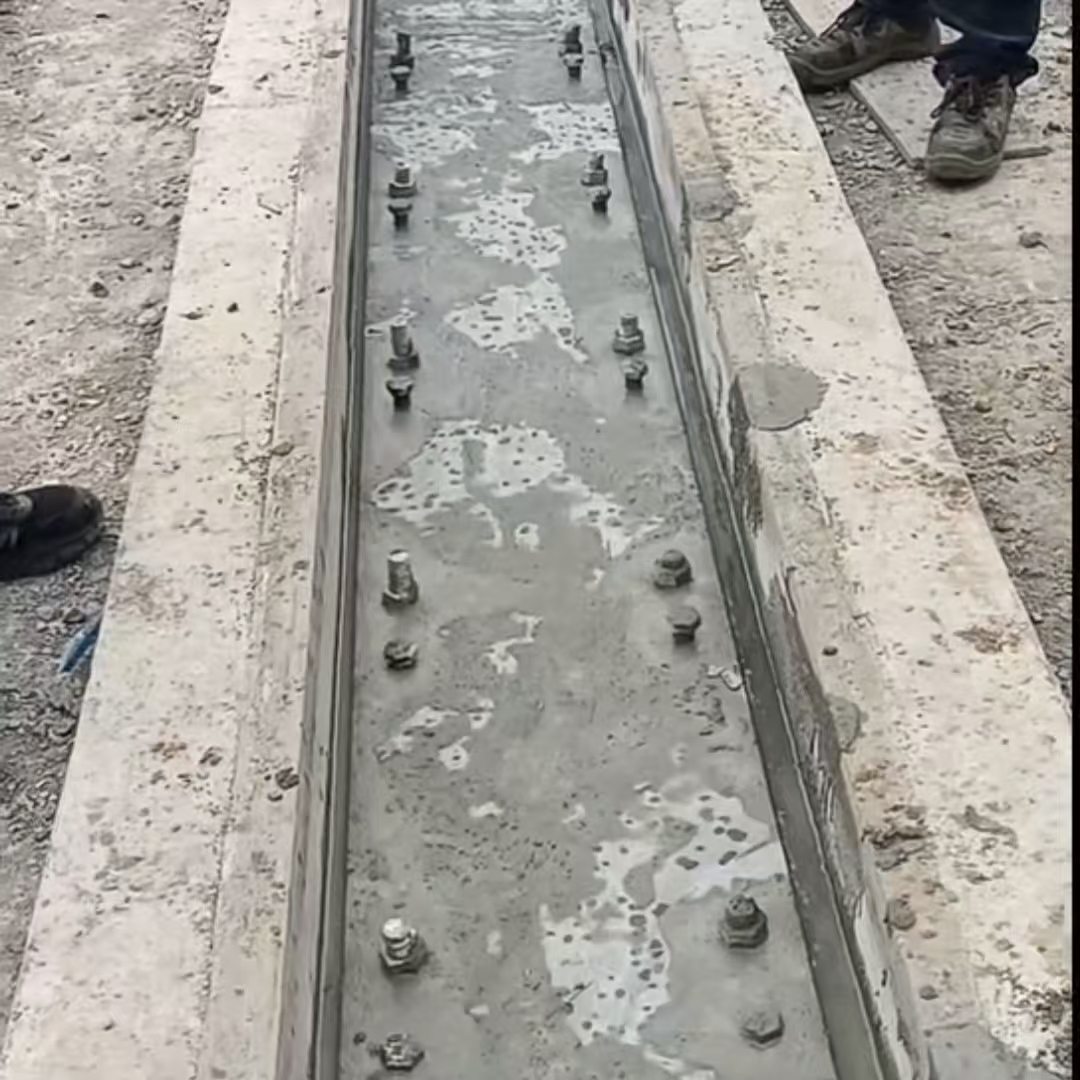 濮阳港口码头起重机龙门吊重型机械设备稳固用早强快凝轨道胶泥